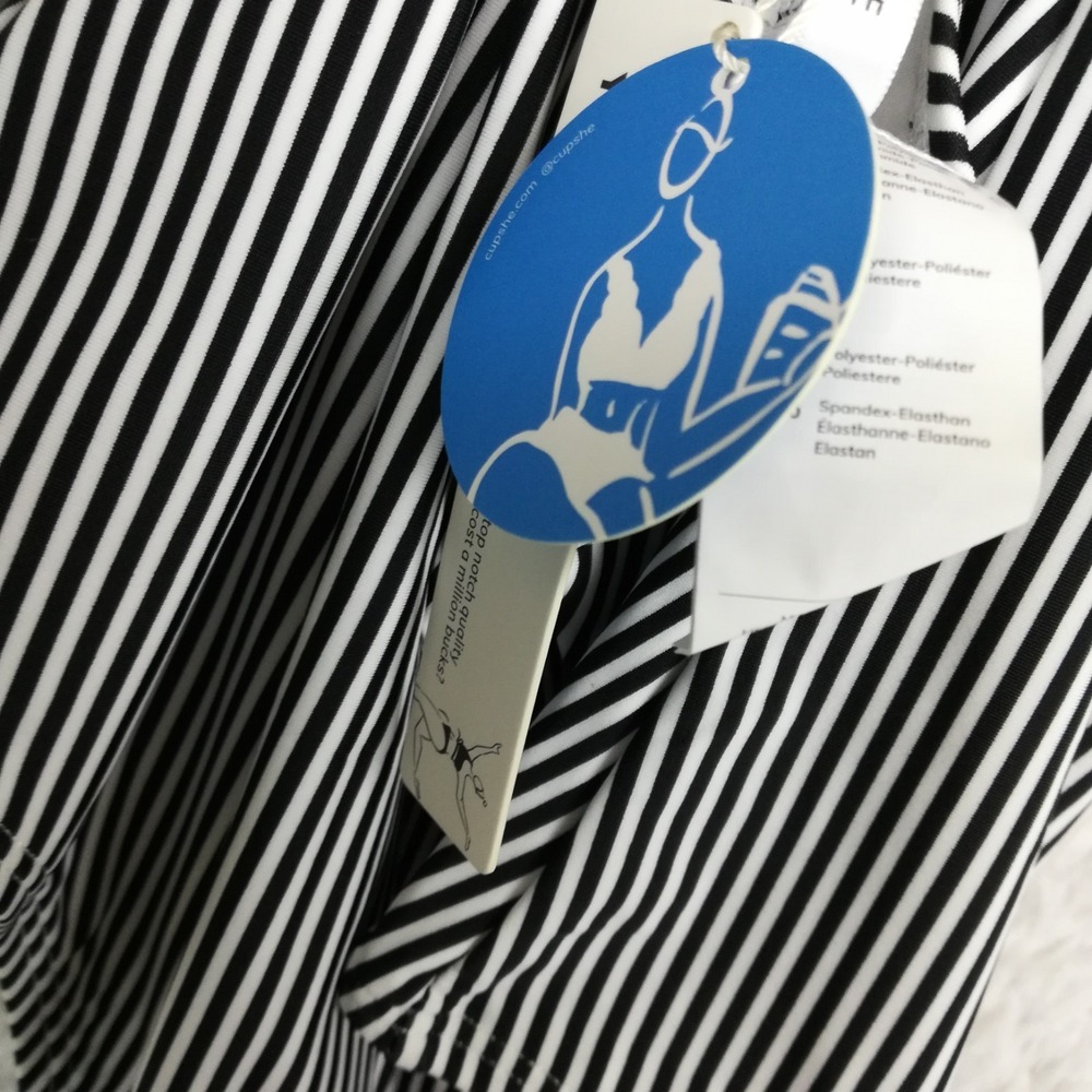 Cupshe Womens Swimsuit One Piece Plunging V Neck Wish You Well Lace XL New - Picture 7 of 9